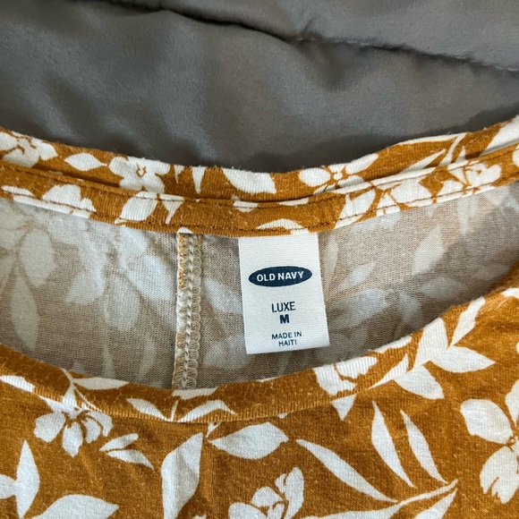 Floral mustard tank top - Picture 2 of 2